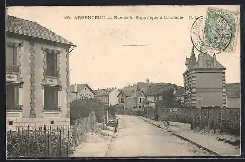 AK Argenteuil, Rue de la République à la colonie
