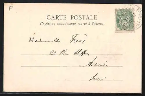 AK Gonesse, L`École et la rue adjacente avec deux passants