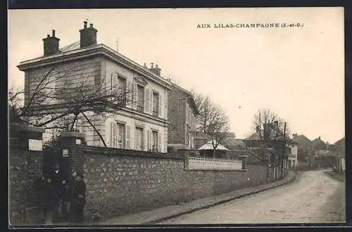 AK Lilas-Champagne, Vue de la rue et des maisons résidentielles