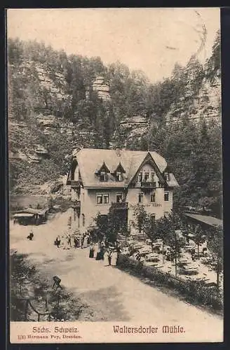 AK Hohnstein / Sächs. Schweiz, Gasthaus Waltersdorfer Mühle mit Gartenlokal
