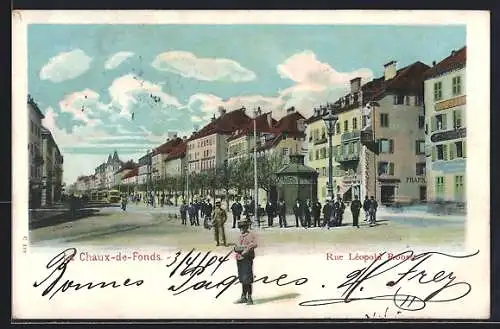 AK La Chaux-de-Fonds, Rue Leopold Robert, Strassenpartie