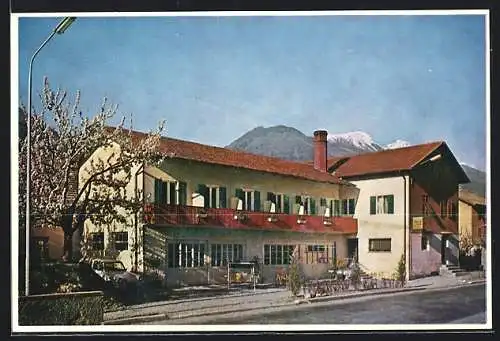 AK Latsch, Gasthaus Garni Fuchs an der Hauptstrasse, Richtung Meran
