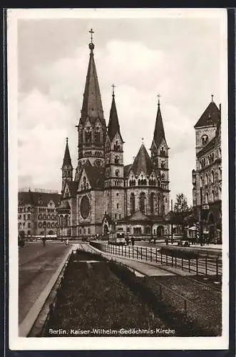 AK Berlin-Charlottenburg, Strassenbahn an der Kaiser Wilhelm-Gedächtniskirche