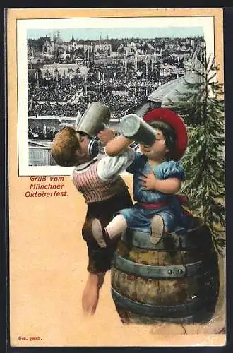 AK München, Knaben trinken aus Bierkrügen, Festgelände