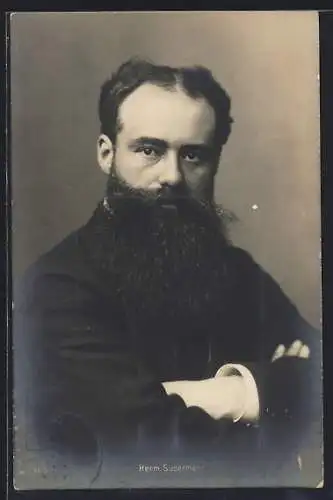 AK Portrait Herm. Sundermann mit verschränkten Armen