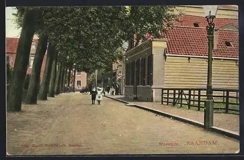 AK Zaandam, Westzijde, Strassenpartie mit Kindern