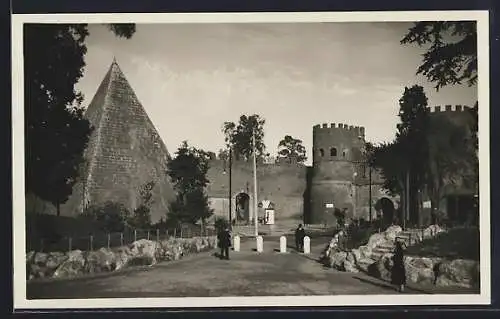AK Roma, Piramide di Cajo Cestio
