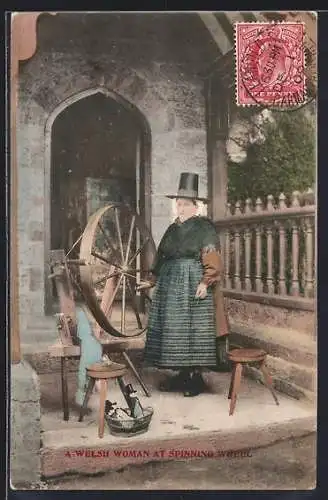 AK A Welsh Woman at a Spinning Wheel, Walisische Frau mit Spinnrad