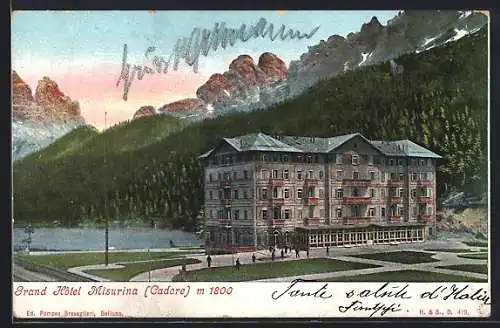 AK Misurina, Grand Hotel Misurina mit Anlagen, Seepartie u. Bergpanorama