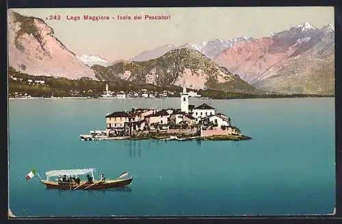 AK Isola dei Pescatori /Lago Maggiore, Gesamtansicht mit Boot und Uferpanorama aus der Vogelschau