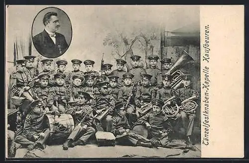 AK Kaufbeuren, Tänzelfestknaben-Kapelle, Gruppenbild mit Blasinstrumenten, Portrait des Leiters