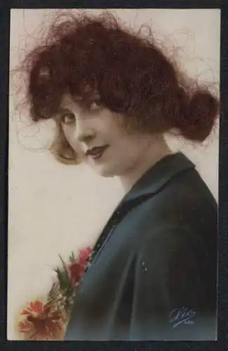 Echt-Haar-AK Dame im blauen Hemd
