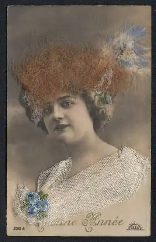Echt-Haar-AK Junge Dame mit Blumenschmuck im Haar