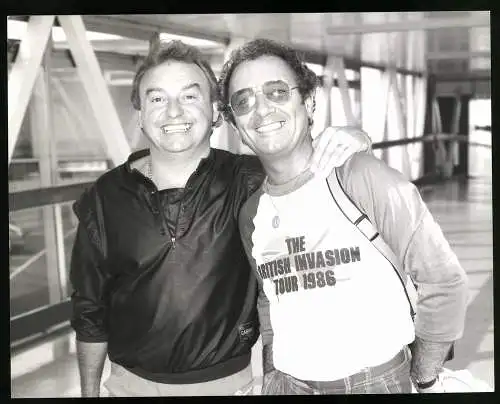 Fotografie Musiker Gerry Marsden und Freddie Garrity von Gerry and the Pacemakers auf British Invasion Tour 1986