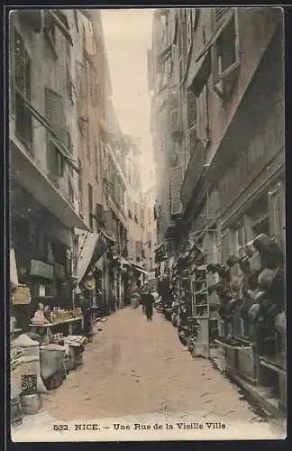 AK Nice, Une Rue de la Vieille Ville