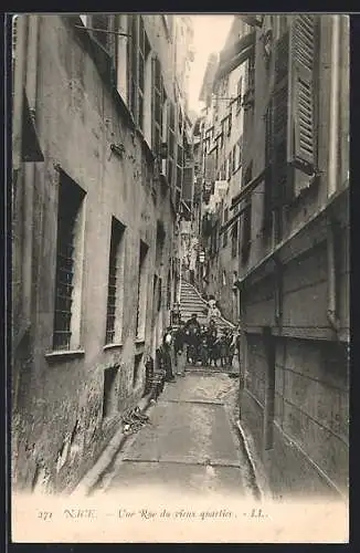 AK Nice, Une rue du vieux quartier