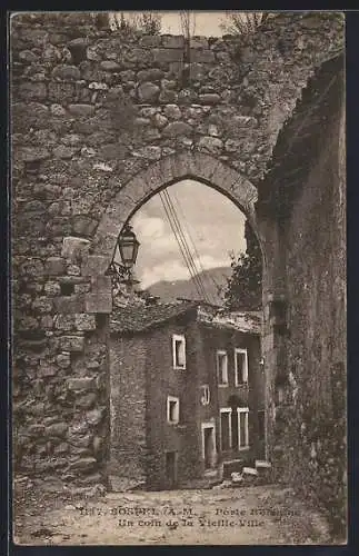 AK Sospel, Porte Romaine et un coin de la vieille ville