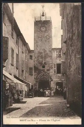 AK Biot, Place de l`Église avec tour de l`horloge et marché animé