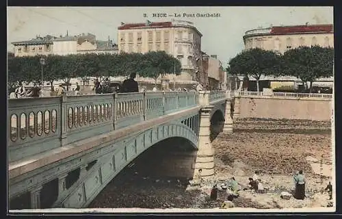 AK Nice, Le Pont Garibaldi et la promenade au bord de la rivière