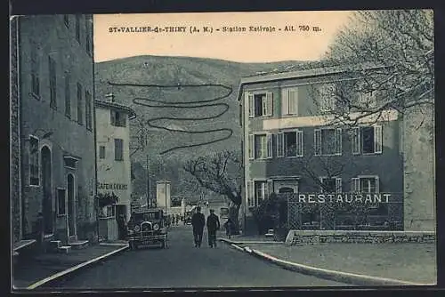 AK St-Vallier-de-Thiey, Station Estivale avec route en lacets et bâtiments historiques
