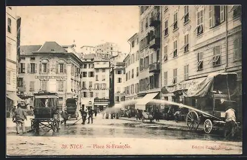 AK Nice, Place St-Francois avec animation urbaine et arrosage de la rue