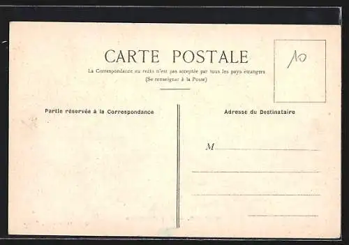 AK Cannes, Rue d`Antibes animée avec passants et commerces