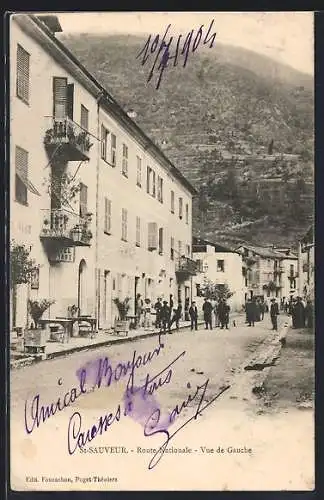 AK Saint-Sauveur, Route nationale avec vue de gauche et bâtiments montagnards