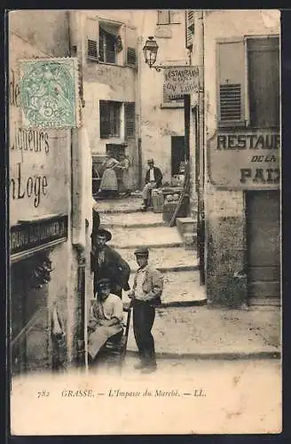 AK Grasse, L`Impasse du Marché avec restaurants et habitants dans la rue animée