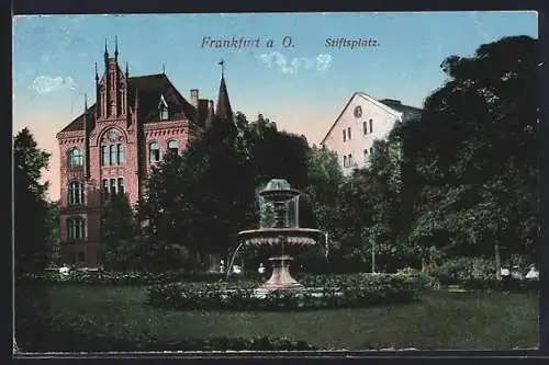 AK Frankfurt a. O., Stiftsplatz mit Brunnen