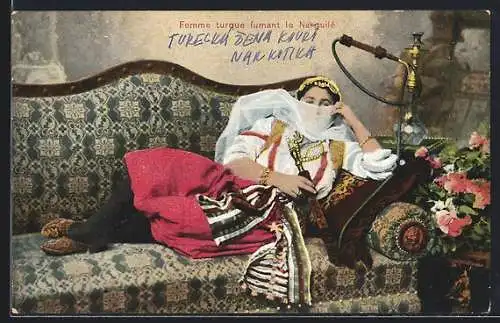 AK Femme turque fumant le Narguilé, Türkin raucht eine Wasserpfeife
