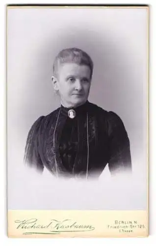 Fotografie Richard Kasbaum, Berlin, Friedrich-Str. 125, Porträt einer Dame