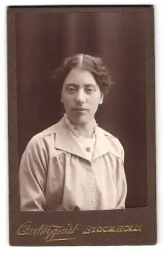 Fotografie Carlquist, Stockholm, Porträt einer Frau