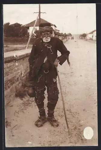 AK Älterer Herr in serbischer Tracht