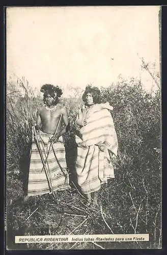 AK Indios tobas Ataviados para una Fiesta