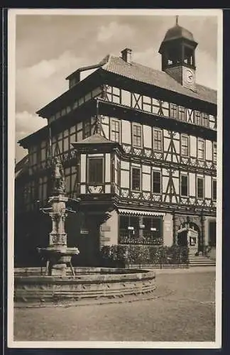 AK Vacha, Altes Rathaus Widemarck, Brunnen