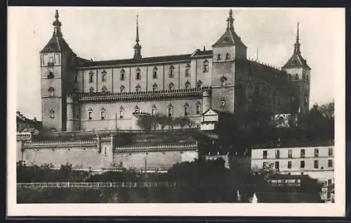 AK Toledo, El Alcázar antes del asedio