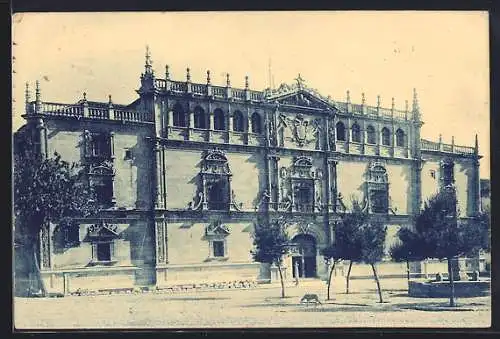 AK Alcada de Menares, Universidad, Fachada principal