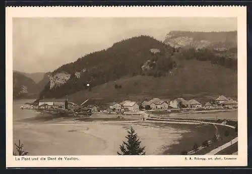 AK Le Pont, vue générale avec la dent de Vaulion