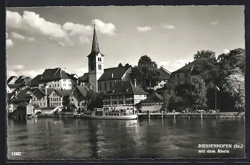 AK Diessenhofen /Sz., Rheinpartie mit Kirche und Dampfer