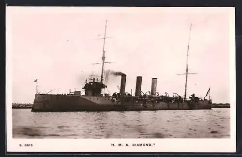AK Britisches Kriegsschiff HMS Diamond gibt Dampf