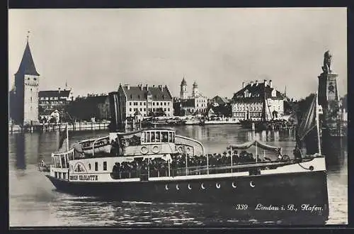 AK Lindau i. B., Hafen mit Dampfer Königin Charlotte