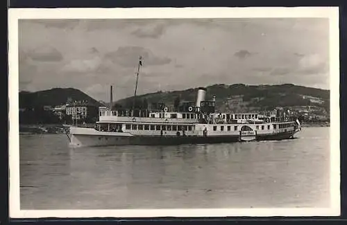 AK Raddampfer Johann Strauss auf der Donau unterwegs
