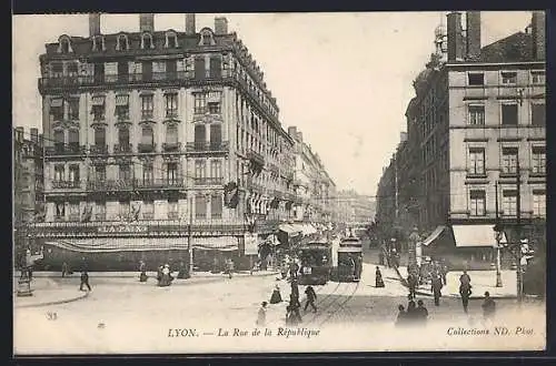AK Lyon, La Rue de la Republique, Strassenbahn