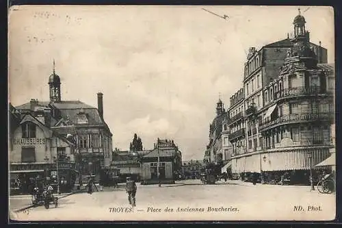 AK Troyes, Place des Anciennes Boucheries, Strassenbahn