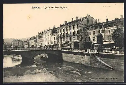 AK Épinal, Quais des Bons-Enfants, Strassenbahn