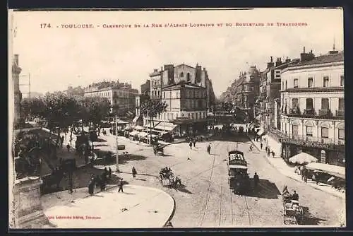 AK Toulouse, Carrefour de la Rue d`Alsace-Lorraine et du Boulevard Strasbourg, Strassenbahn