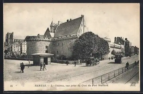 AK Nantes, Le Chateau, vue prise du Quai du Port Maillard, Strassenbahn