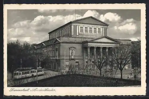 AK Darmstadt, Landestheater mit Strassenbahn