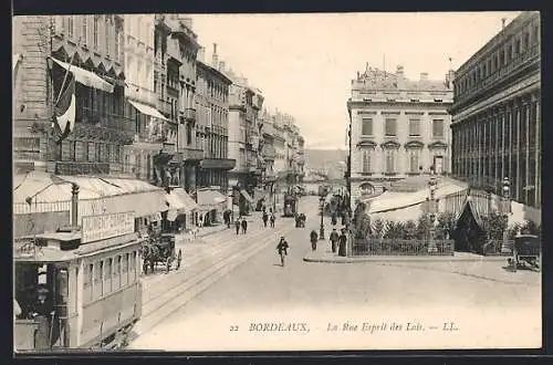 AK Bordeaux, La Rue Esprit des Lois, Geschäfte, Strassenbahn