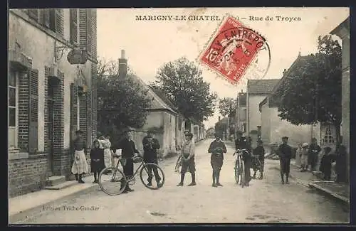 AK Marigny-le-Chatel, Rue de Troyes